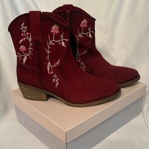 Eric Michael Georgia Red Suede Floral Embroidered Western Ankle Boots Size 39